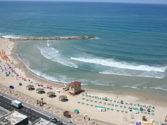 Минздрав рекомендует воздержаться от купания на пляже Тель-Барух в Тель-Авиве