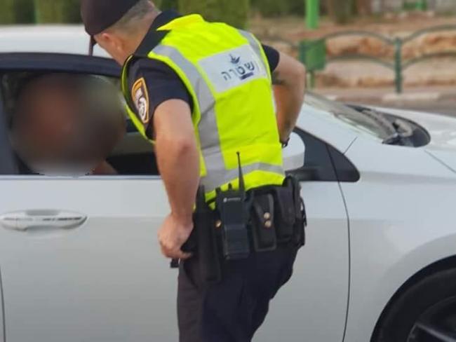 Полиция задержала слепого водителя на шоссе у Хайфы