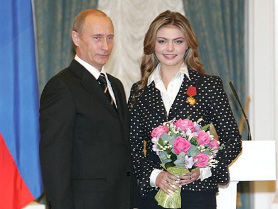 Великобритания ввела санкции против Кабаевой и бывшей жены Путина
