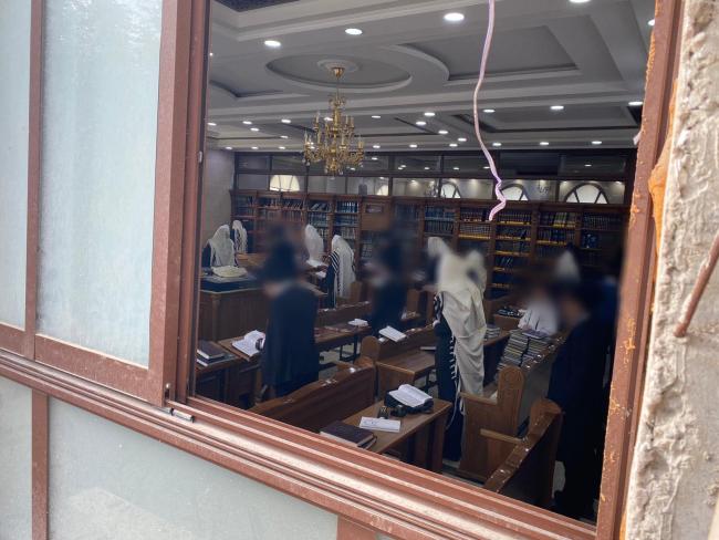 Правительству рекомендовали закрыть рестораны и религиозные школы
