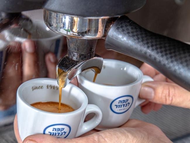 Первый кофейный бренд Израиля: как берлинские вкусы и Хаим Бялик повлияли на кофейную культуру страны