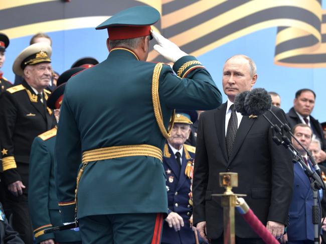 Песков: власти РФ не приглашали иностранных лидеров на празднование Дня победы