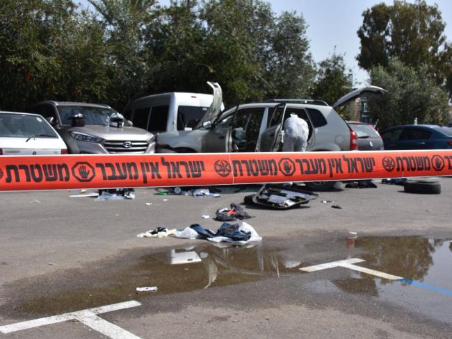 Убийство на севере Израиля: муж врезался в машину супруги и добил ее ножом