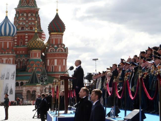 Путин на параде в Москве: «Россия нанесла упреждающий удар агрессорам»