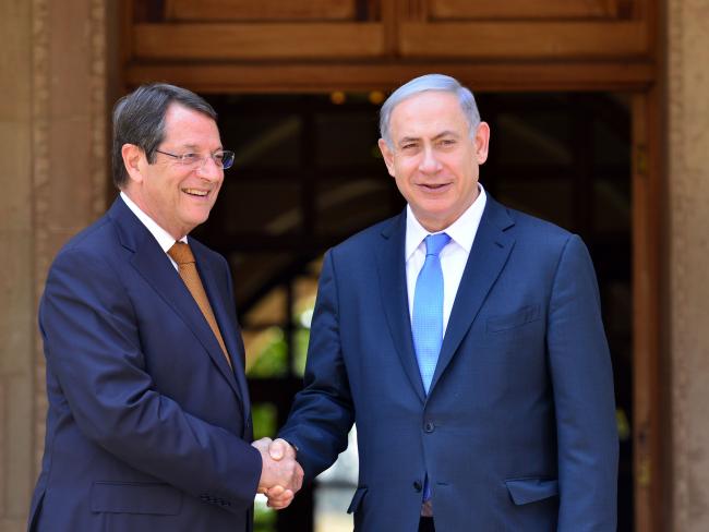 Президент Кипра отложил поездку в Израиль из-за коронавируса в стране визита
