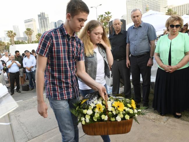 В Тель-Авиве почтили память погибших в теракте «Дольфи»