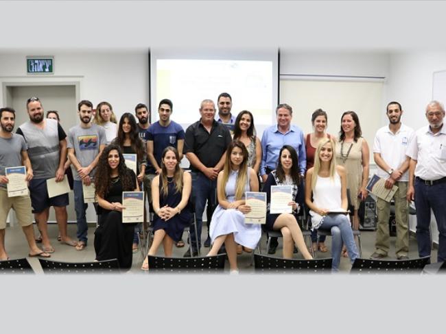 «Мифаль а-Пайс» наградил 20 студентов денежными стипендиями 