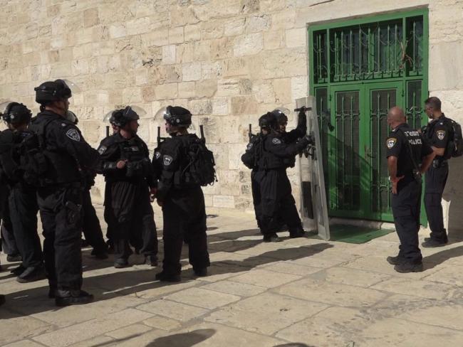 Беспорядки на Храмовой горе. Четверо полицейских ранены, 24 араба задержаны
