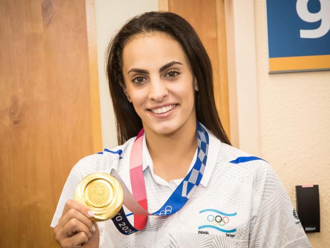 У олимпийской чемпионки Линой Ашрам украли символ ее победы в Токио