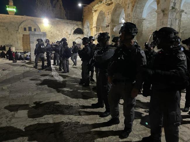 Хаос на Храмовой горе; пострадали 17 полицейских и более 200 участников беспорядков. ВИДЕО