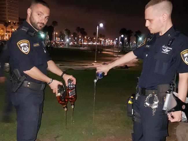 Полиция Тель-Авива выписала десятки штрафов отдыхающим в парке Чарльза Клора