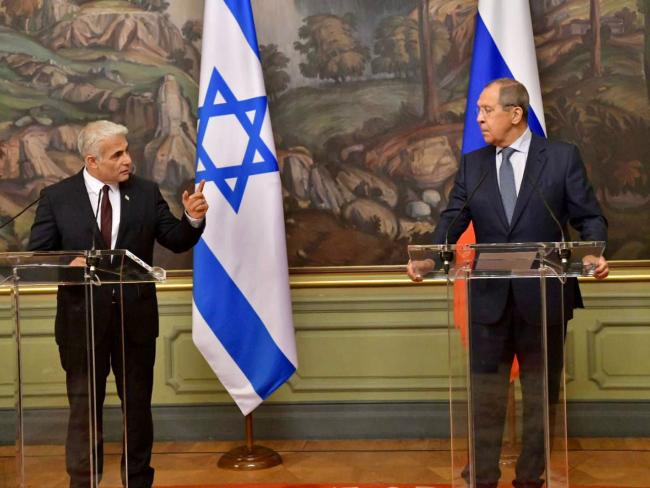 Лапид и Лавров обсудили передачу России имущества в Израиле