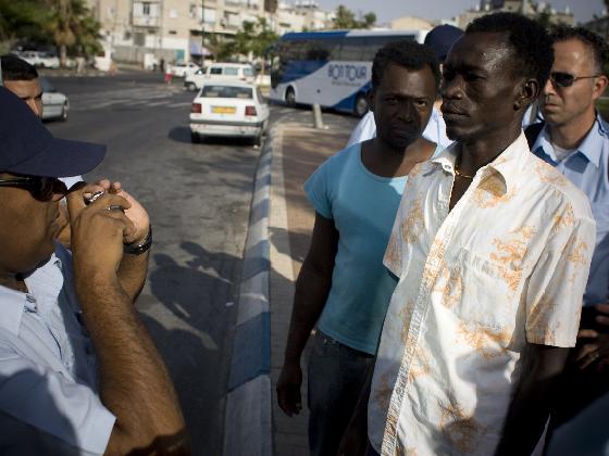 Африканские нелегалы не хотят покидать Израиль