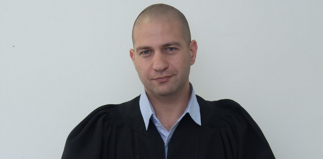 Тель-Авив, Реховот: адвокат Артур Блаер – гражданское, семейное, банковское право, иски о клевете, авторские права