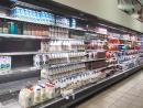 Дефицит молочных продуктов в Израиле вновь обострился: бизнес требует открыть рынок для импорта