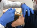 Медсестра получит компенсацию за возникшее после вакцинации от COVID осложнение