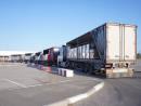 Газа: в районе Хан-Юниса разграблено около 110 грузовиков с мукой
