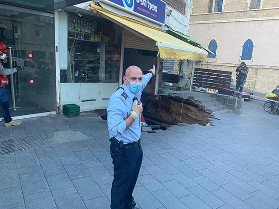 В центре Иерусалима пол магазина обрушился на подземную стоянку
