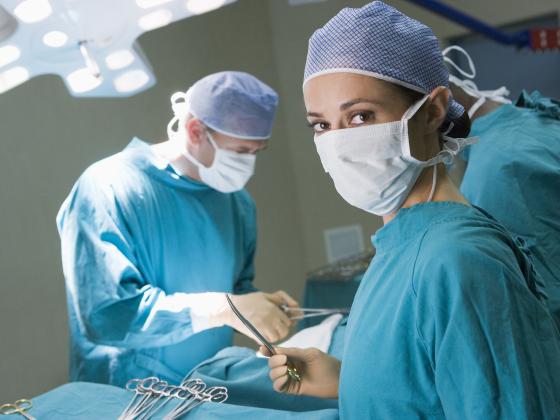 В «Вольфсон» хирурги забыли салфетку около сердца больного, пришлось оперировать повторно