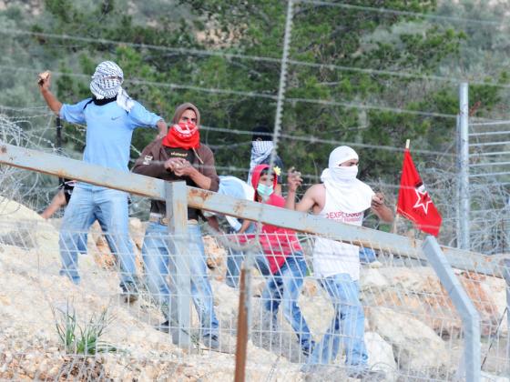Палестинцы обрушили шквал камней на машины и израильские силы безопасности