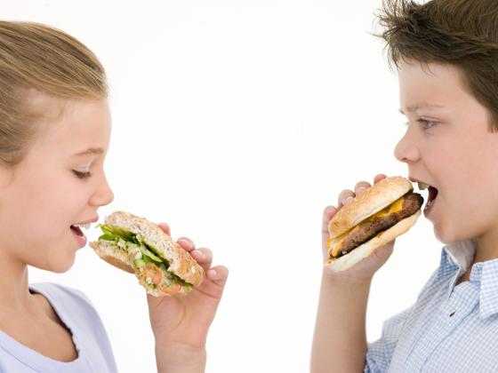  Минпрос Израиля запретил жирную пищу в школе 