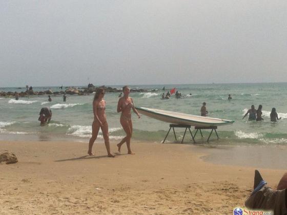 Палестинцы не могут спокойно смотреть на купающихся женщин на пляжах Тель-Авива