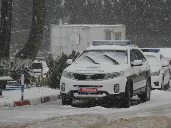 Во время снегопада в Верхней Галилее полицейские спасли замерзающего щенка