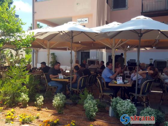 В Тель-Авиве заработают открытые кафе и рестораны на улице