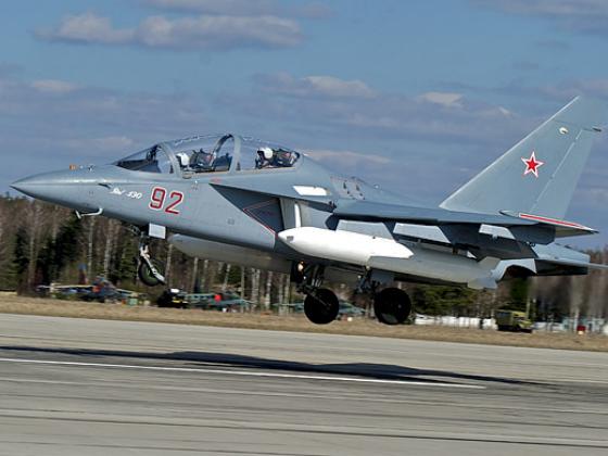 Российский военный самолет Л-39 упал в Азовское мире, тела летчиков не найдены