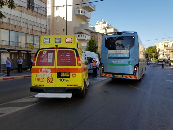 Автобус сбил девушку в Тель-Авиве, пострадавшая в тяжелом состоянии
