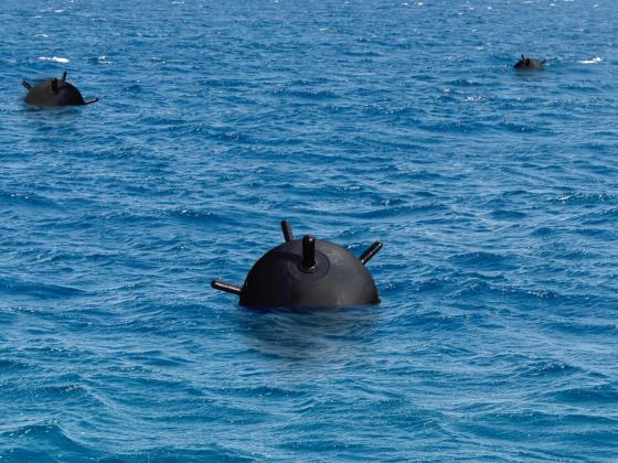 Иран приступает к минированию Ормузского пролива