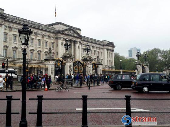 Британская королева назвала китайцев, побывавших в Лондоне, «очень грубыми»
