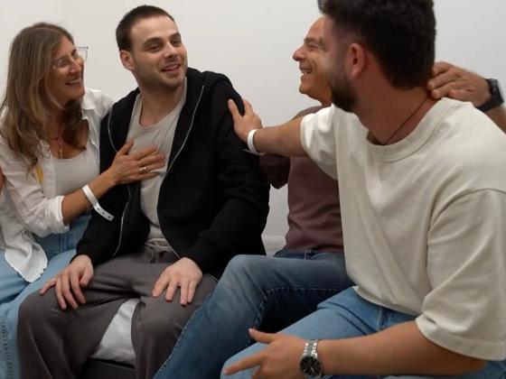 Бывшему заложнику Алону Оэлю провели операции на глазу и плече