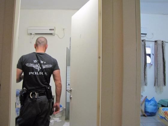 Полицейские-рэкетиры грабили иностранцев в Тель-Авиве