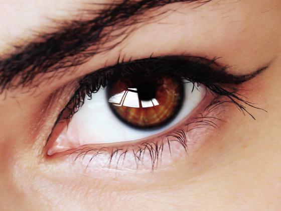 Ученые связывают зимнюю депрессию с цветом глаз