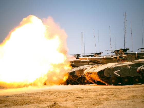 Maan: вошедшие в сектор Газы танки ЦАХАЛа открыли огонь по палестинцам
