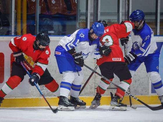 Сборная Израиля одержала две победы на старте ЧМ-2024 по хоккею в Софии 