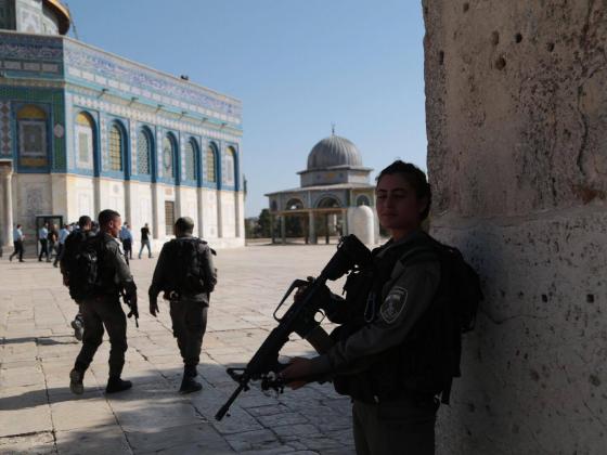 Беспорядки на Храмовой горе; несколько арабов заперлись в мечети