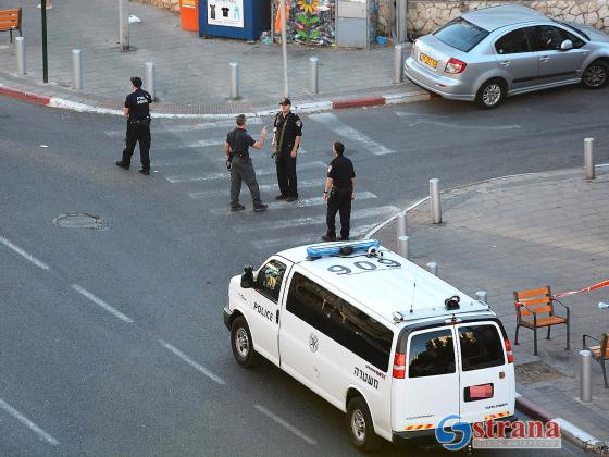 Полиция Иерусалима спасла 5-летнюю девочку, забытую в машине подвозки