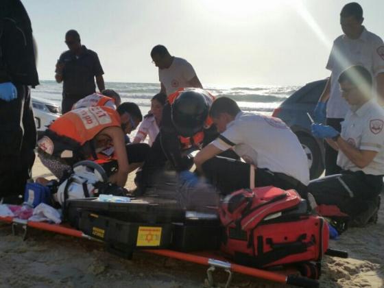 На одном из пляжей Тель-Авива едва не утонул мужчина