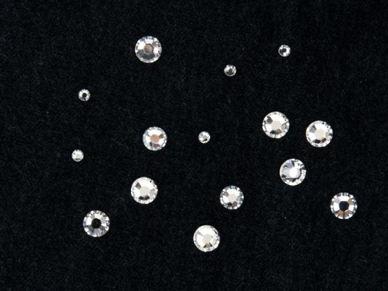 На ювелирной выставке  граждане Колумбии украли бриллианты на 100 млн
