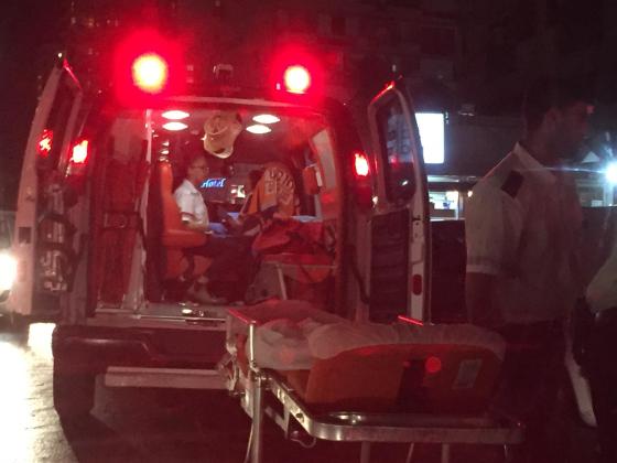 В Тель-Авиве двое мужчин, залезшие в фонтан, получили удар током: один в критическом состоянии