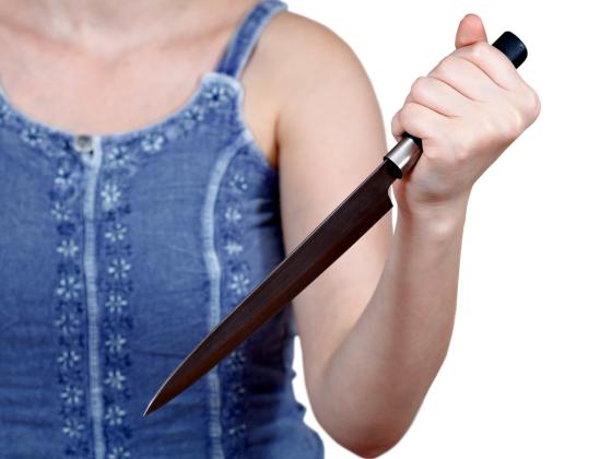 Студентка юрфака отрезала член «святому старцу», пытавшемуся ее изнасиловать