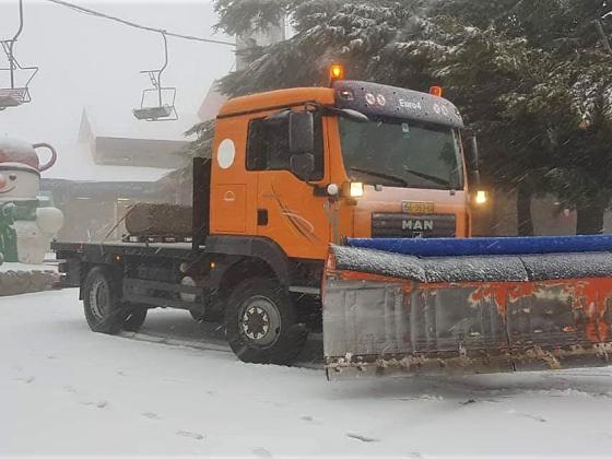 На Хермоне продолжается снегопад, горный курорт закрыт