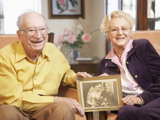 Телеканал ВВС помог влюбленным найти друг друга через 60 лет 