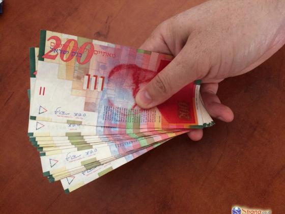 Двое граждан Грузии арестованы при попытке сбыть 16.000 шекелей фальшивыми купюрами