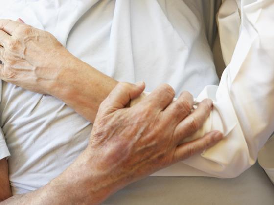 Пара после 58 лет брака умерла, держась за руки