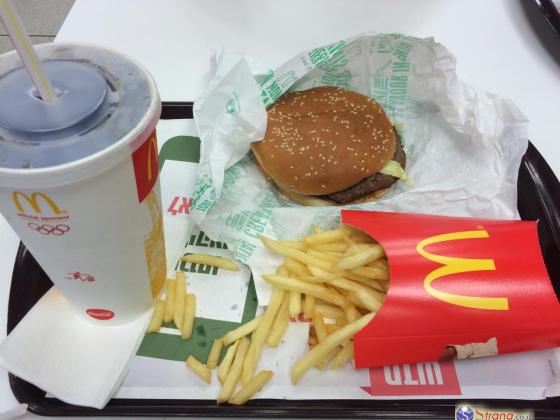 В бургерах из McDonald`s обнаружены черви