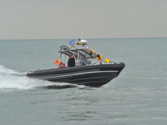 Сотрудники морской полиции спасли двух мужчин, тонувших в водах Кинерета. ВИДЕО