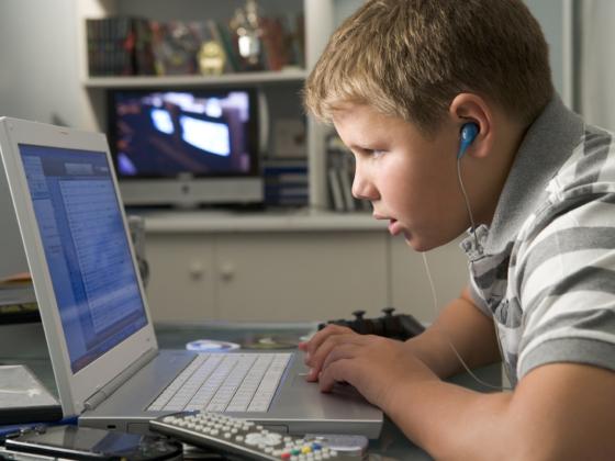 Интернет-зависимость: касается ли это вашего ребенка?